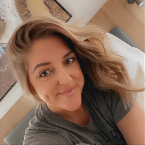 Meet your Posher, Caitlin - Picture 1 of 1